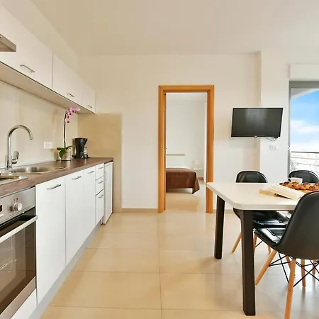 Apartman Rudan 1 *