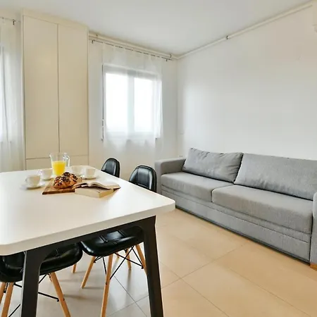 Rudan 1 Apartment *