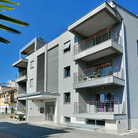 아파트 Rudan 1 로비니