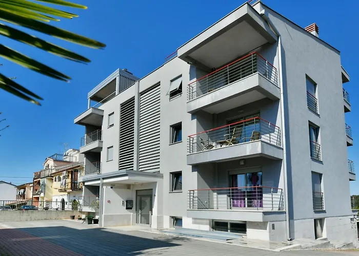 아파트 Rudan 1 로비니