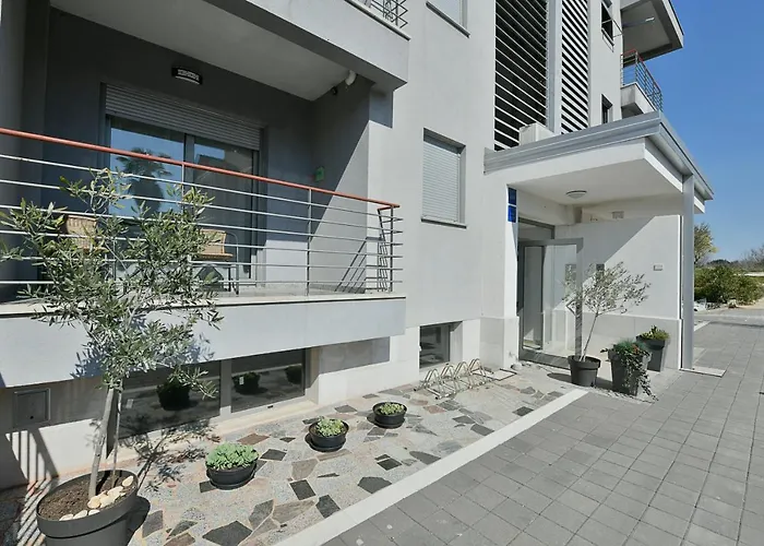 아파트 Rudan 1 로비니